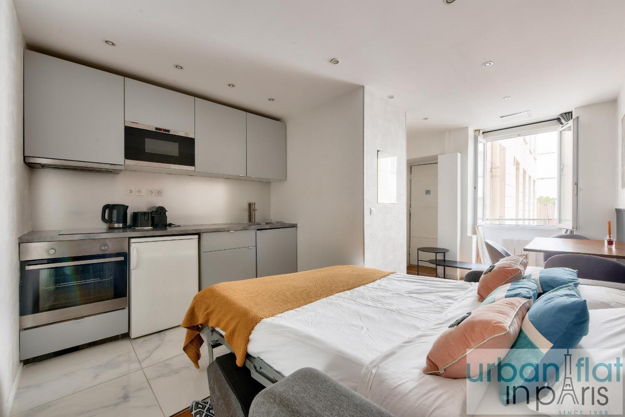 04 Best Flat Montorgeuil 3 Paris Exterior photo