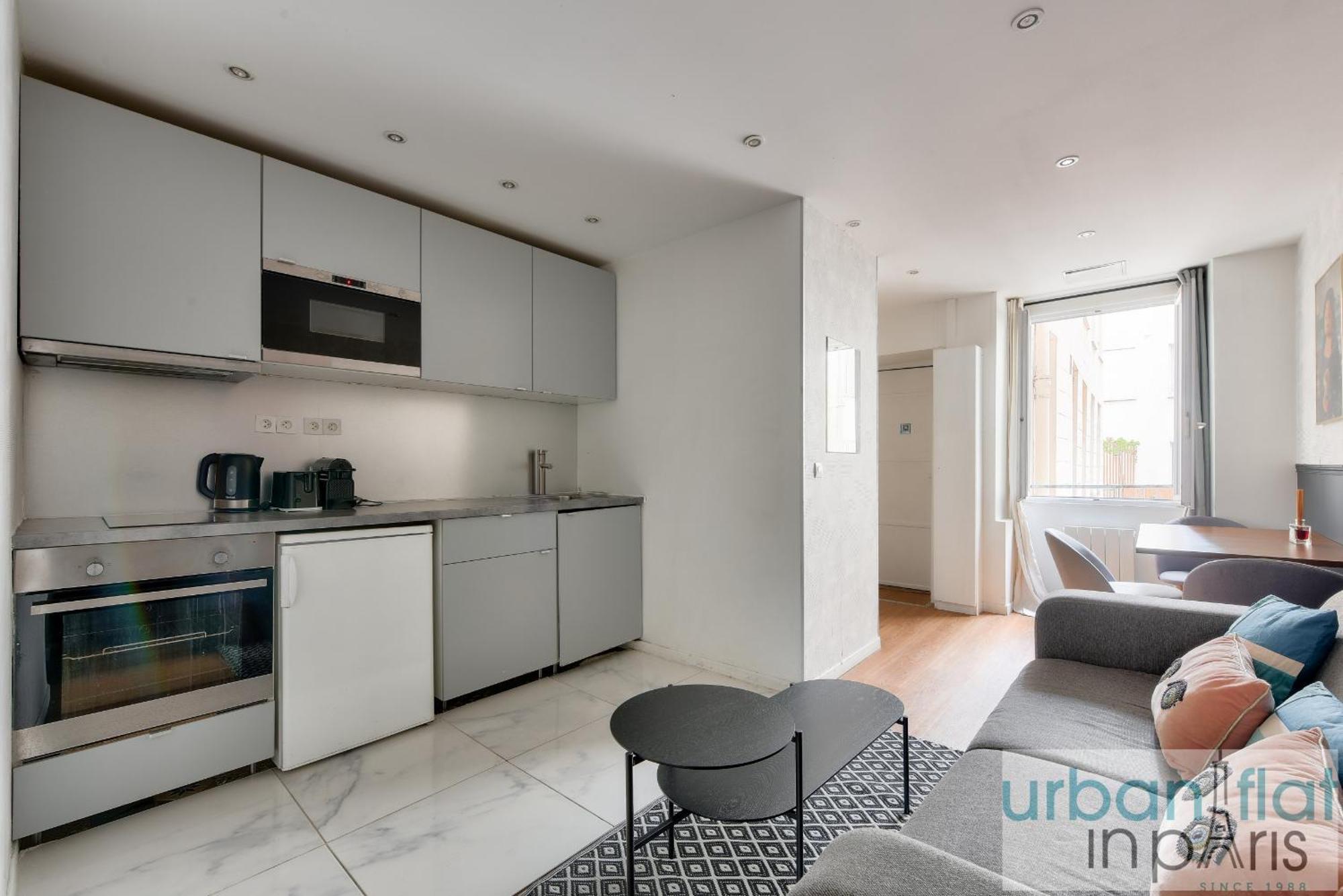 04 Best Flat Montorgeuil 3 Paris Exterior photo